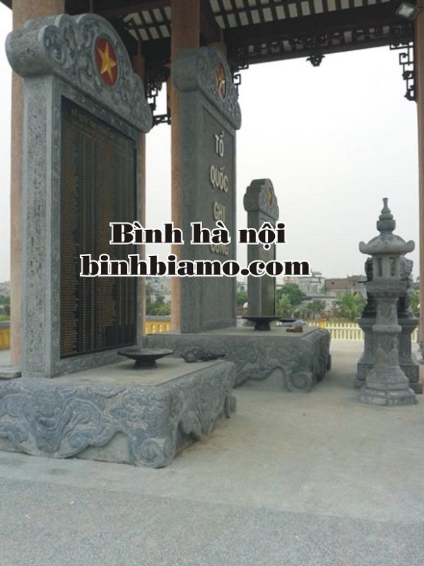 Khắc bia đá nguyên khối